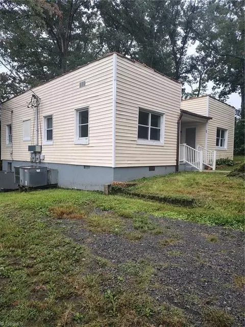 129 Hardy St, Jonesville, NC 28642