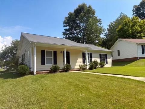 3903 Bears Creek Rd, Greensboro, NC 27406