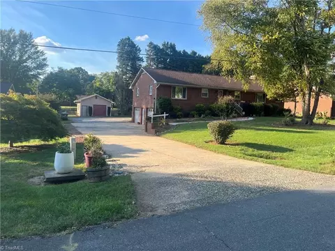 5172 Nicole Rd, Kernersville, NC 27284