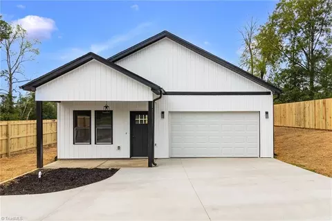 5236 Shattalon Dr, Winston Salem, NC 27106