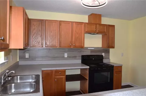 Kitchen - 2719 Alpha St, High Point, NC 27263 photo 3 of 4