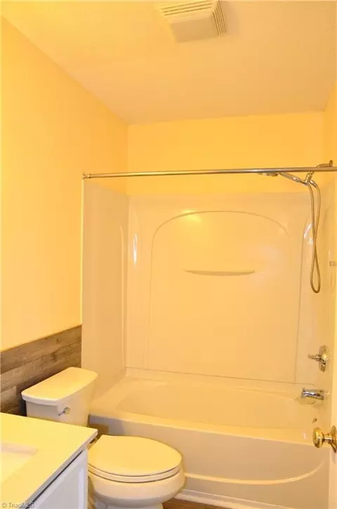 Bath - 2719 Alpha St, High Point, NC 27263 photo 2 of 2