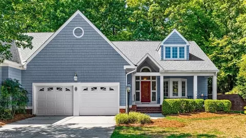 12 Barrington Dr, Greensboro, NC 27408