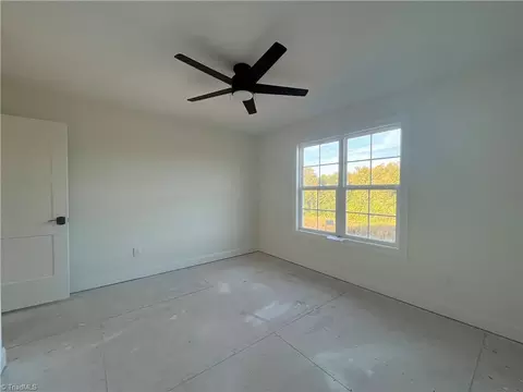 Bedroom - 306 Cool Run, Lexington, NC 27295 photo 2 of 5