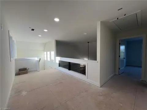 Entry Way - 306 Cool Run, Lexington, NC 27295 photo 3 of 5