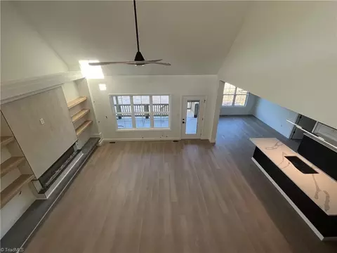 Living - 306 Cool Run, Lexington, NC 27295 photo 5 of 5