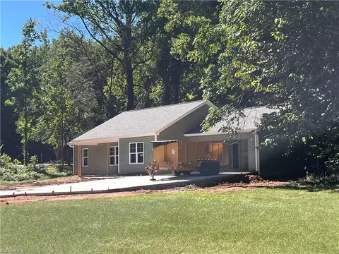1866 Gyro Dr, Winston Salem, NC 27127