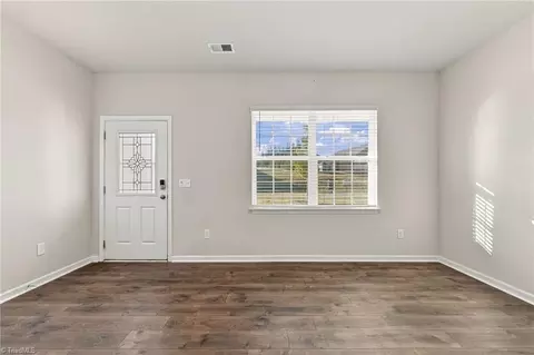 Living - 6692 Bellawood Dr, Trinity, NC 27370 photo 2 of 9
