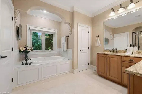 Bath - 122 Knicker Ln, Bermuda Run, NC 27006 photo 2 of 6