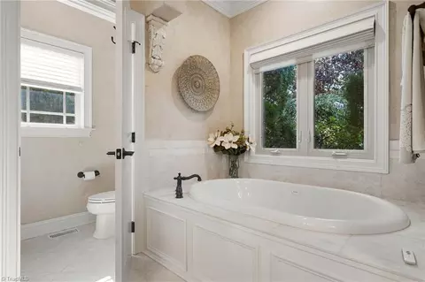 Bath - 122 Knicker Ln, Bermuda Run, NC 27006 photo 4 of 6