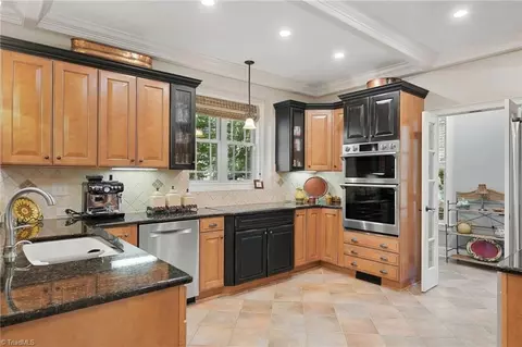 Kitchen - 122 Knicker Ln, Bermuda Run, NC 27006 photo 1 of 4