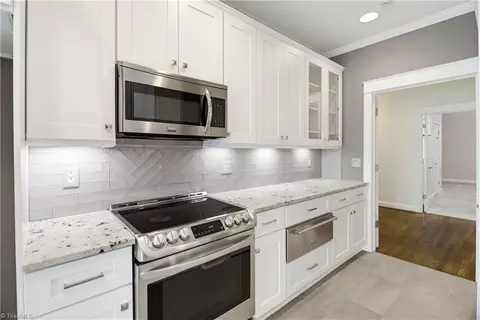 Kitchen - 115 Laurel Pl, Bermuda Run, NC 27006 photo 3 of 6