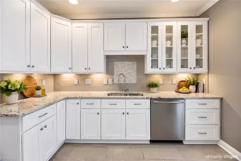 Kitchen - 115 Laurel Pl, Bermuda Run, NC 27006 photo 5 of 6
