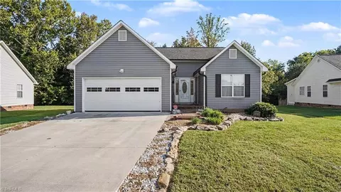 4840 Tutelo Trl, Winston Salem, NC 27127