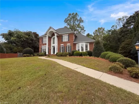 105 Ridgemere Ct, Winston Salem, NC 27106