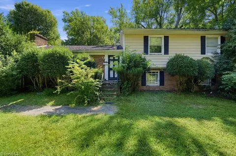 534 Parkview Dr, Burlington, NC 27215