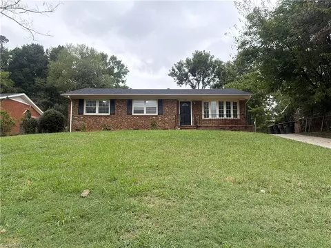 1502 Meadowview Rd, Greensboro, NC 27403