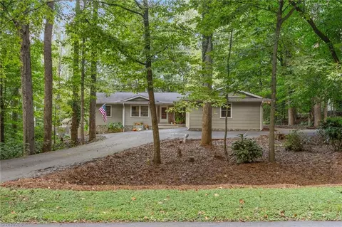 7206 Haw Ridge Rd, Summerfield, NC 27358