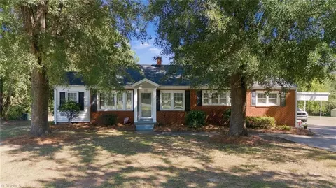 983 Nc Highway 87, Burlington, NC 27217