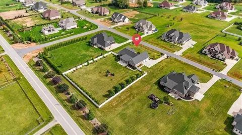 View/Area - 5403 Sicily St, Oak Ridge, NC 27310 photo 3 of 4