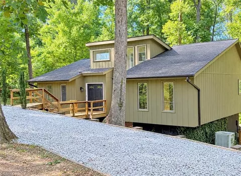 5618 Cates Dr, Greensboro, NC 27409