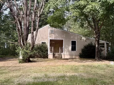 6515 Creek Run Rd, Walkertown, NC 27051