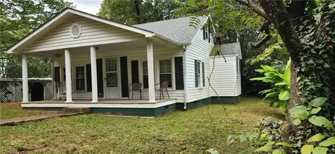 213 N St, North Wilkesboro, NC 28659
