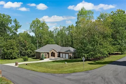 5219 Bethany Park Dr, Pleasant Garden, NC 27313