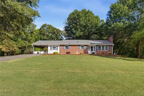 4412 Vienna Dozier Rd, Pfafftown, NC 27040