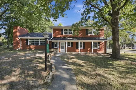 532 Oakwood Ln, Graham, NC 27253