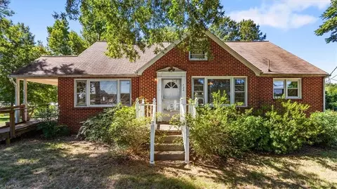 726 Third Ave, Reidsville, NC 27320