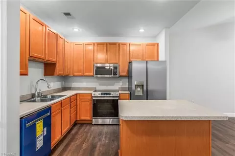 923 Windcastle Ln #305, Winston Salem, NC 27105