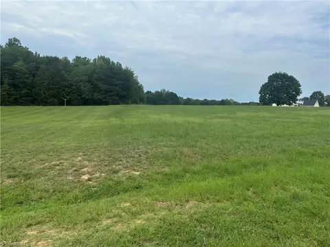539 Water Works Rd, Reidsville, NC 27320