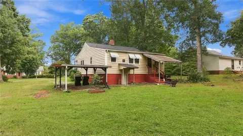 Exterior - 1415 Pointer St, Roxboro, NC 27573 photo 6 of 9
