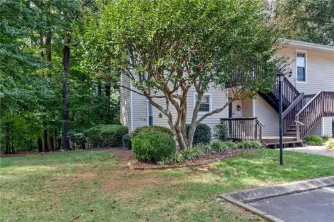 178 Driftwood Ln, Winston Salem, NC 27104