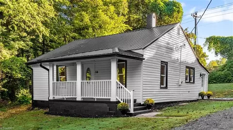 14 Goodluck Dr, Lexington, NC 27292