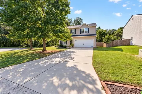 1609 Brambleton Ct, Graham, NC 27253