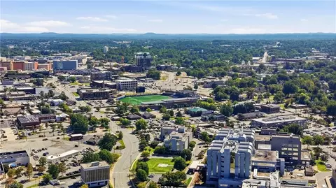 View/Area - 220 Parkway Ave E, High Point, NC 27262 photo 2 of 10
