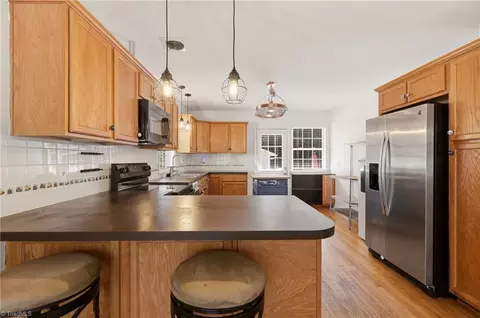 Kitchen - 220 Parkway Ave E, High Point, NC 27262 photo 2 of 4