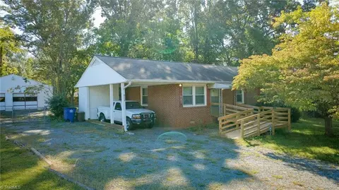 941 Brownwood Dr, Winston Salem, NC 27105