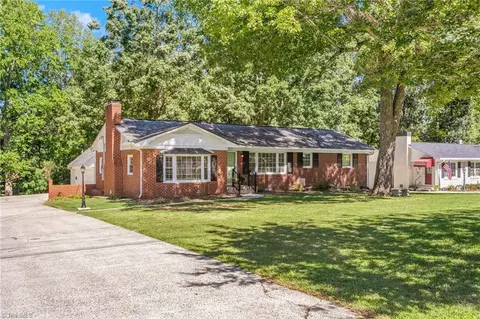 1777 Robinhood Dr, Burlington, NC 27217