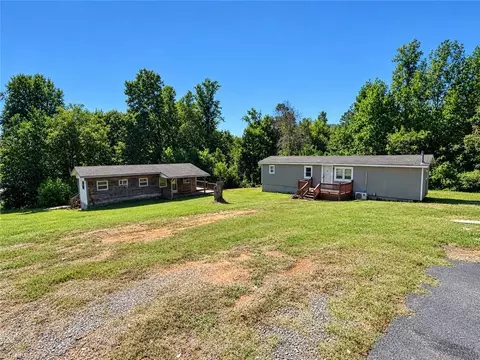 118 Hamlet Pl, Ronda, NC 28670