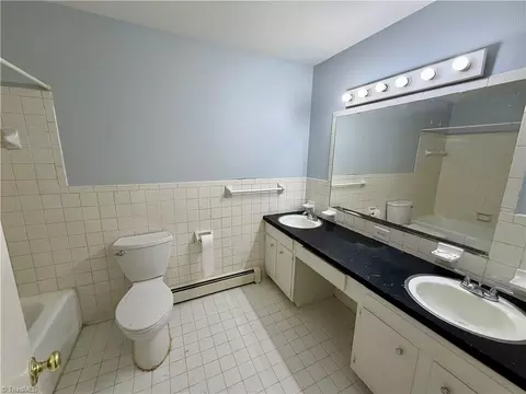 Bath - 158 Border Ln, Pinnacle, NC 27043 photo 1 of 1