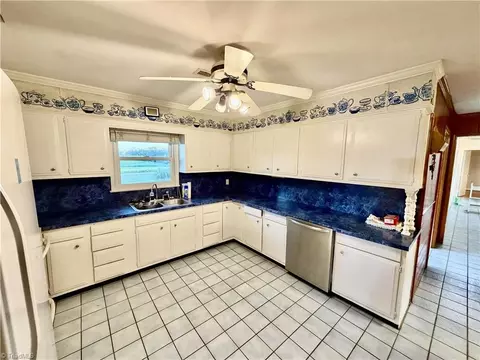 Kitchen - 158 Border Ln, Pinnacle, NC 27043 photo 1 of 2