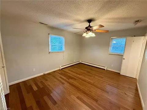 Bedroom - 158 Border Ln, Pinnacle, NC 27043 photo 2 of 5