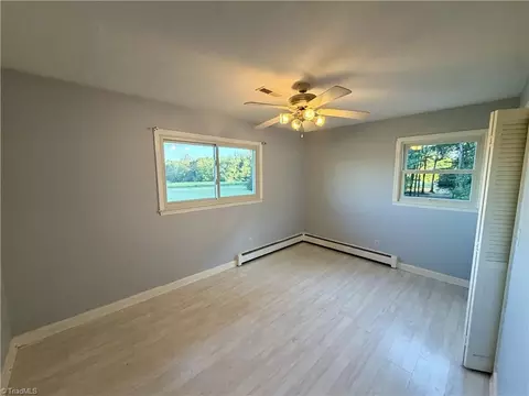 Bedroom - 158 Border Ln, Pinnacle, NC 27043 photo 4 of 5