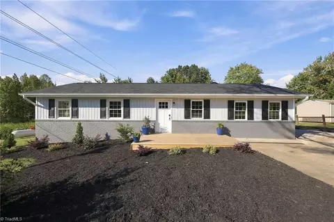 570 Smith Edwards Rd, Kernersville, NC 27284