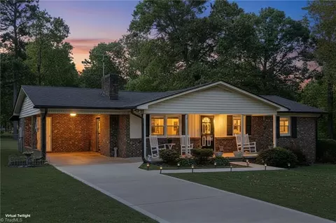 3445 Midway Acres Rd, Asheboro, NC 27205