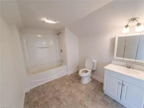 Bath - 2549 Ossipee Front St, Elon, NC 27244 photo 3 of 4