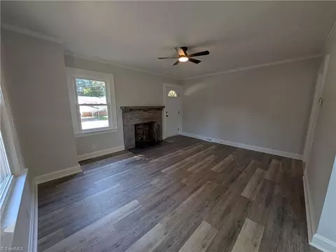 Living - 207 Springfield Rd, High Point, NC 27263 photo 4 of 4